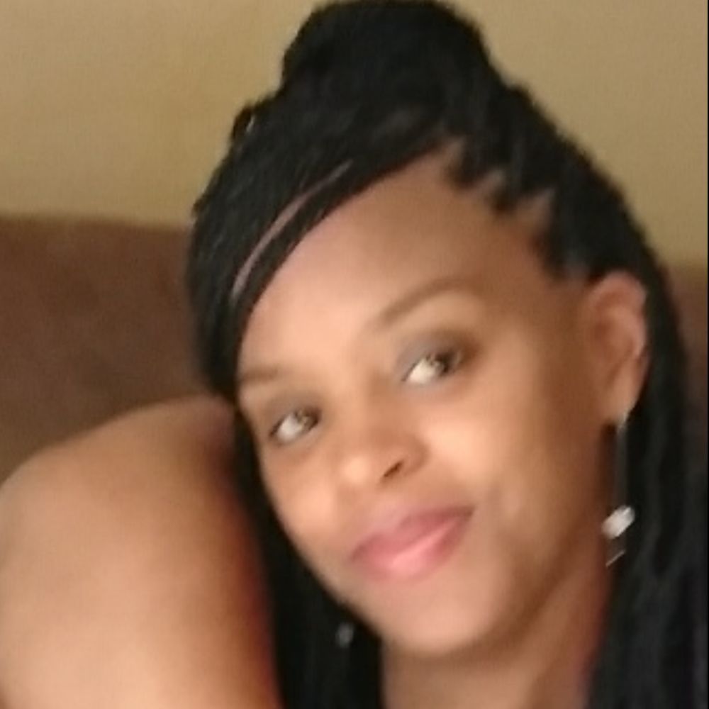 Meet your Posher, Deangela
